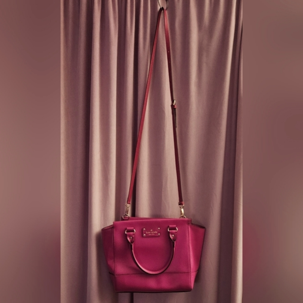 Kate Spade New York shoulder/Cross-body bag.